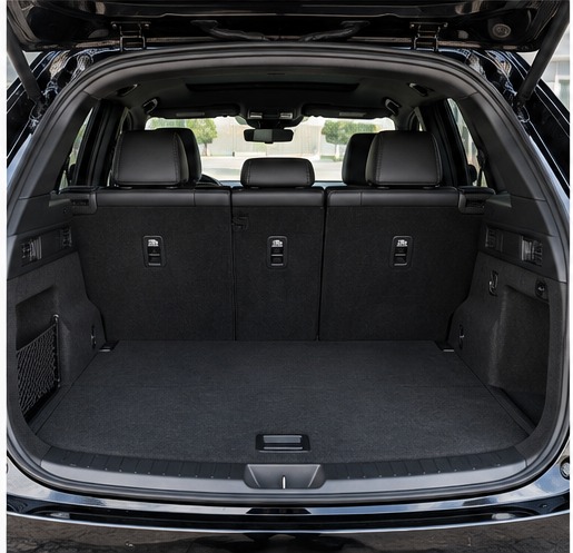 05 Cx70 Gt Cargo Area